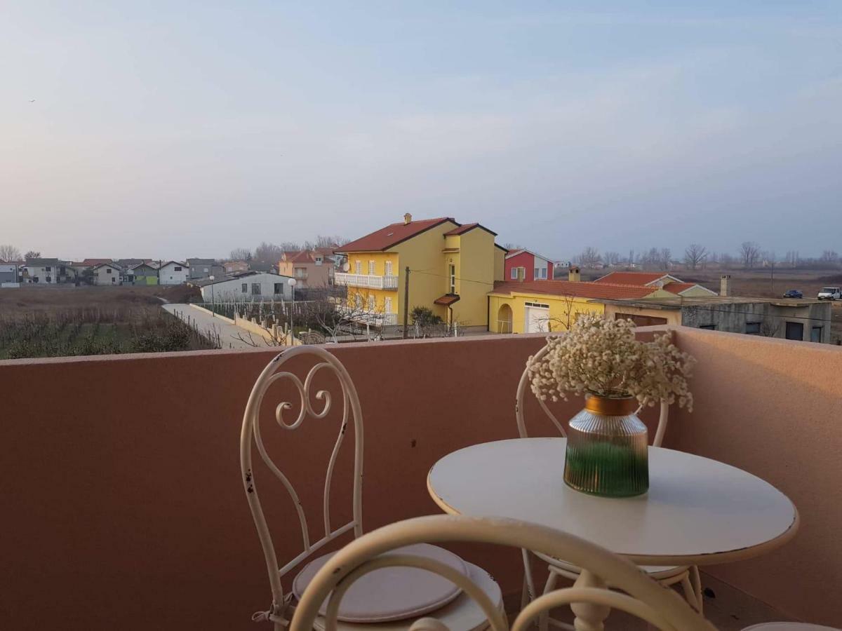 Apartmani Luce I Miho Nin Buitenkant foto