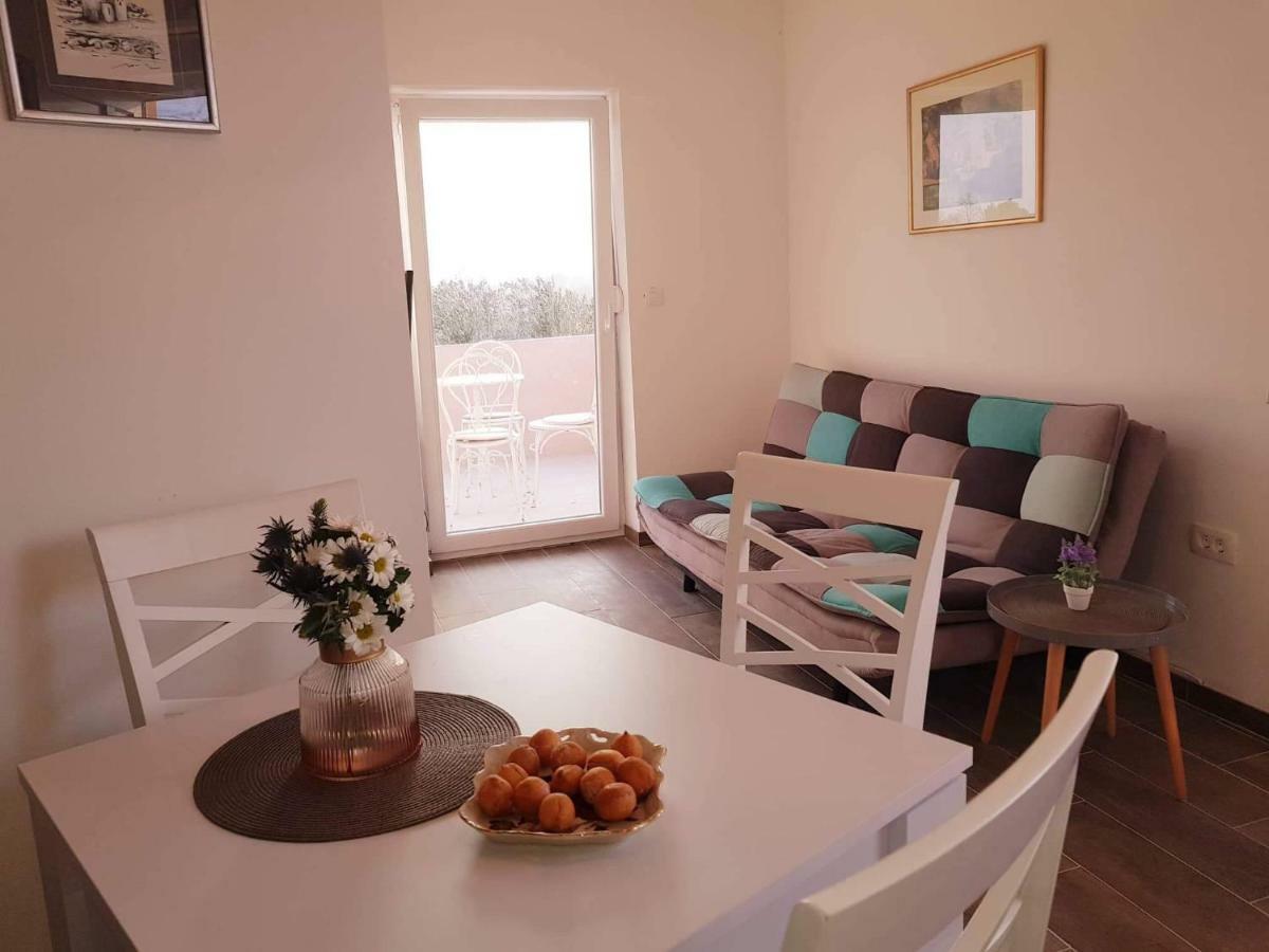Apartmani Luce I Miho Nin Buitenkant foto