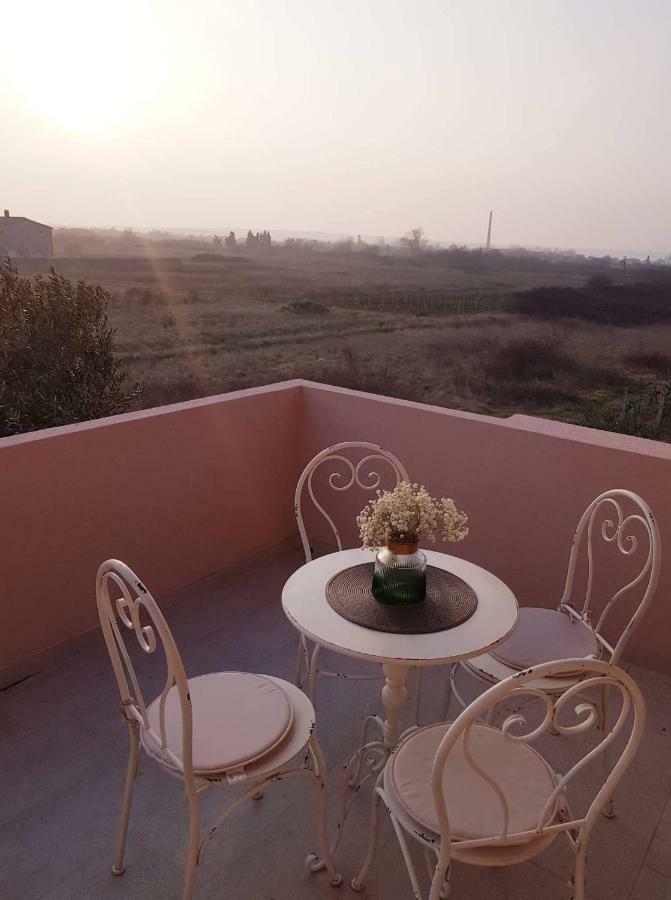 Apartmani Luce I Miho Nin Buitenkant foto